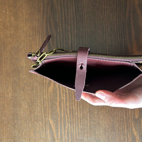Madewell The Transport Accordion Crossbody in Dark Cabernet - Picture 7 of 8